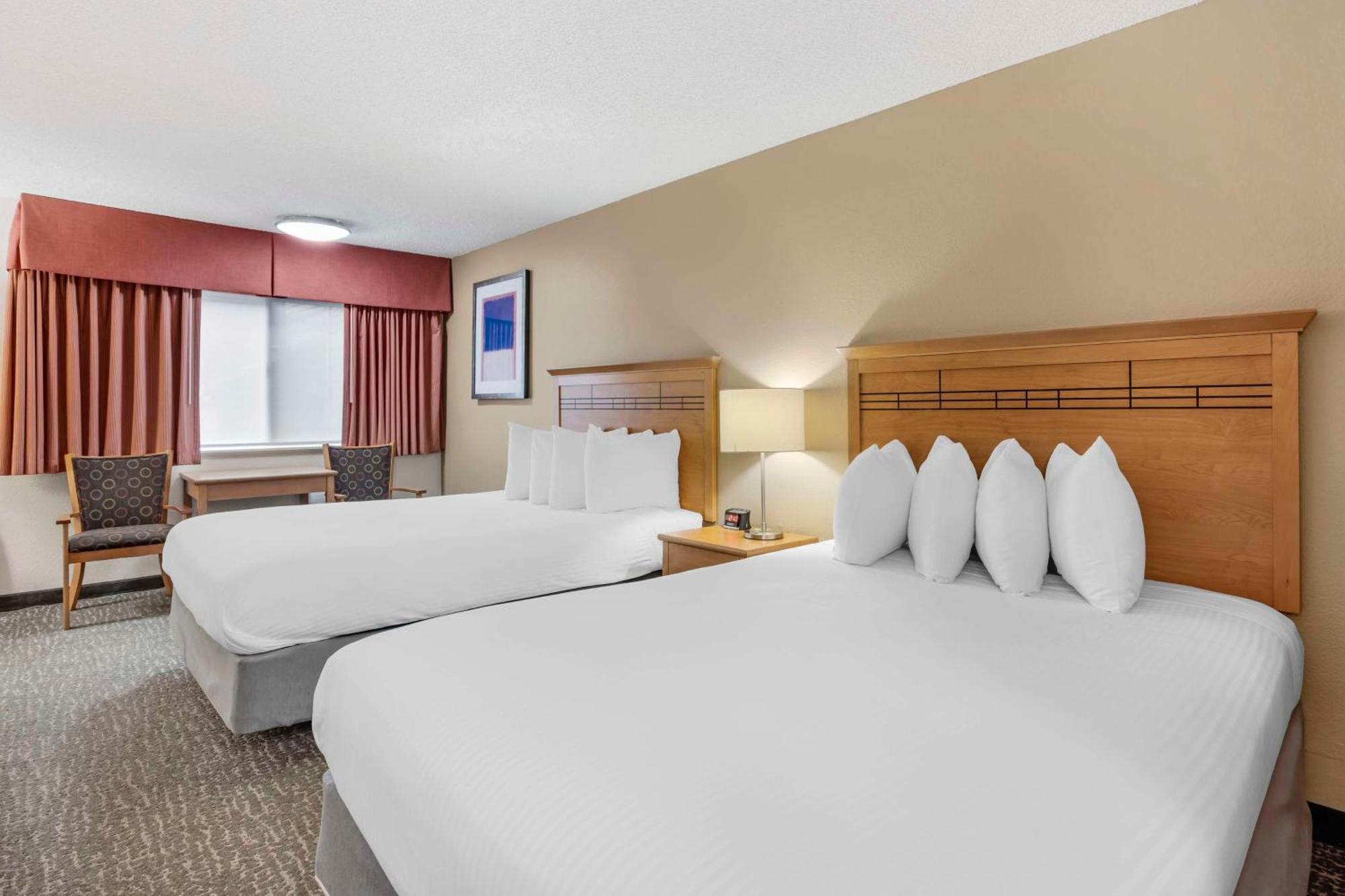 Western Aladdin Hotel 3*